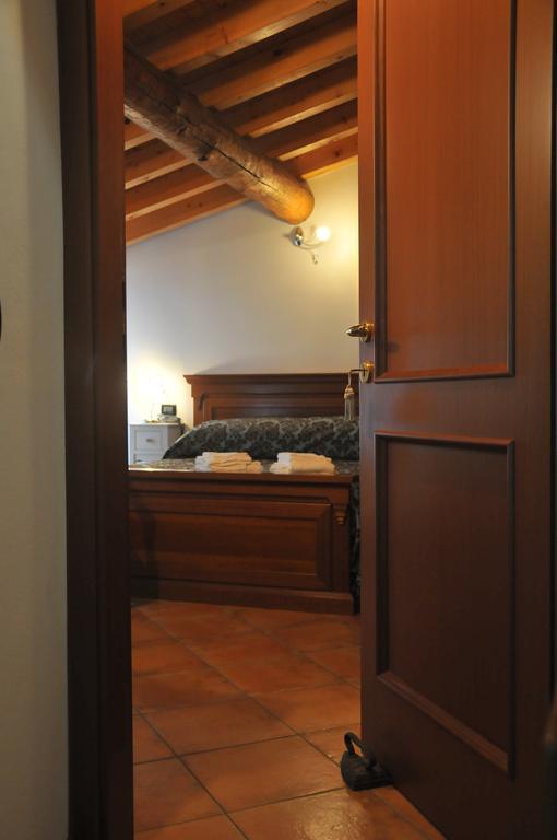 פאדנג'ה סול גארדה Bed & Breakfast Castello חדר תמונה