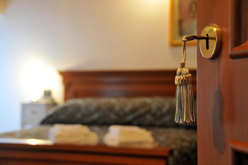 פאדנג'ה סול גארדה Bed & Breakfast Castello חדר תמונה